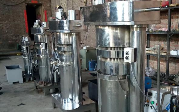 新型液压榨油机的维护技巧