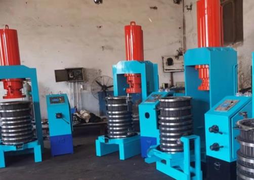 企业选购花生榨油机需要注意这几方面