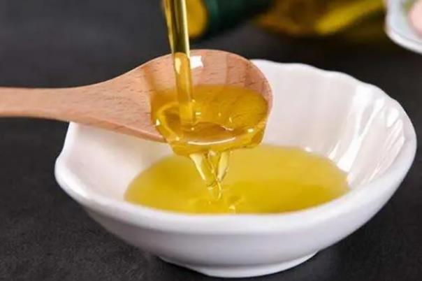 压榨花生油的脱胶工艺